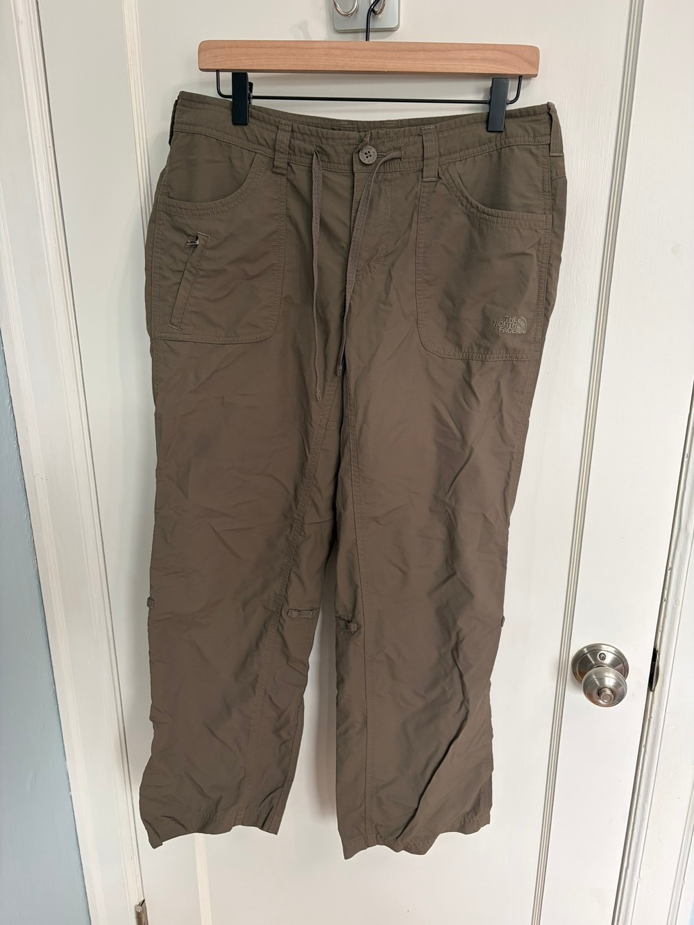 The North Face Womens Convertible Hiking Pants Sz 8 Short Khaki Cargo